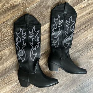 BRAND NEW Embroidered Cowgirl Boots